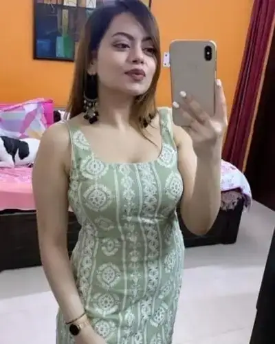 Call Girl in Doodh Bowli